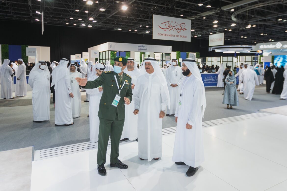 Sultan Al Mansouri, Abdullah Al Falasi open 21st edition of Ru’ya, Careers UAE Redefined, to Emirati job seekers