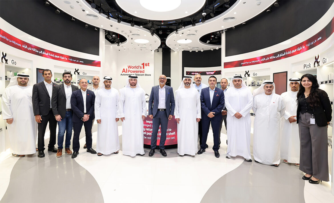 e& UAE continues to transform retail, opening the second AI-powered EASE store in Dubai Mall