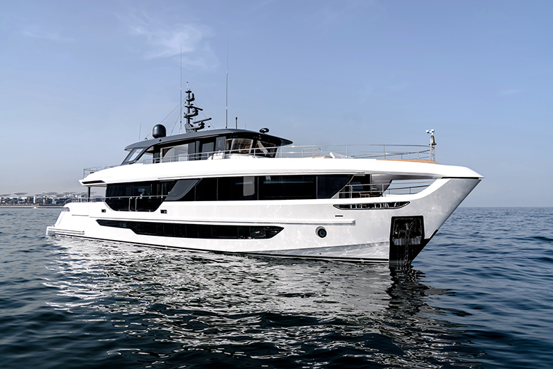 Gulf Craft Delivers First Majesty 100 Terrace Hull to New Owners