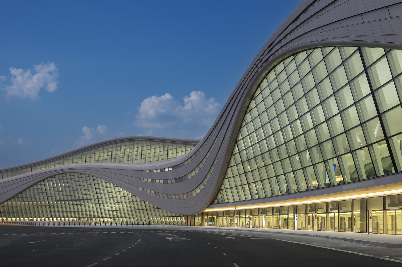 Abu Dhabi Airports reports unprecedented 18th straight quarter of double-digit passenger traffic growth in Q325