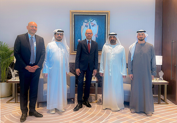 Sheikh Ahmed bin Saeed Meets Siemens Energy CEO to Discuss Energy, Infrastructure Cooperation